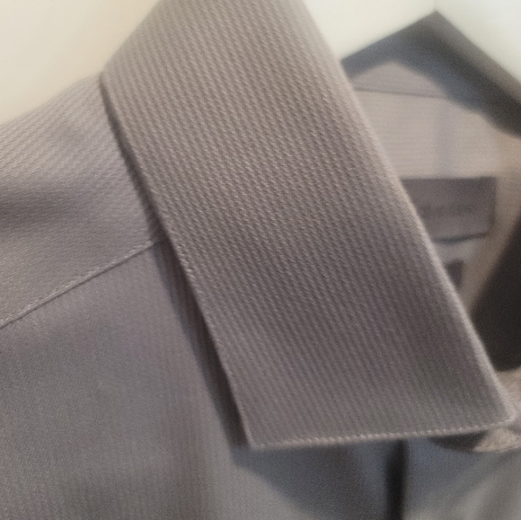 Calvin Klein Men's Long sleeves Short - Picture 7 of 9